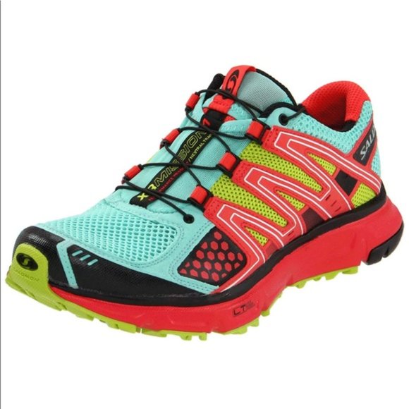 trail running tennis shoes